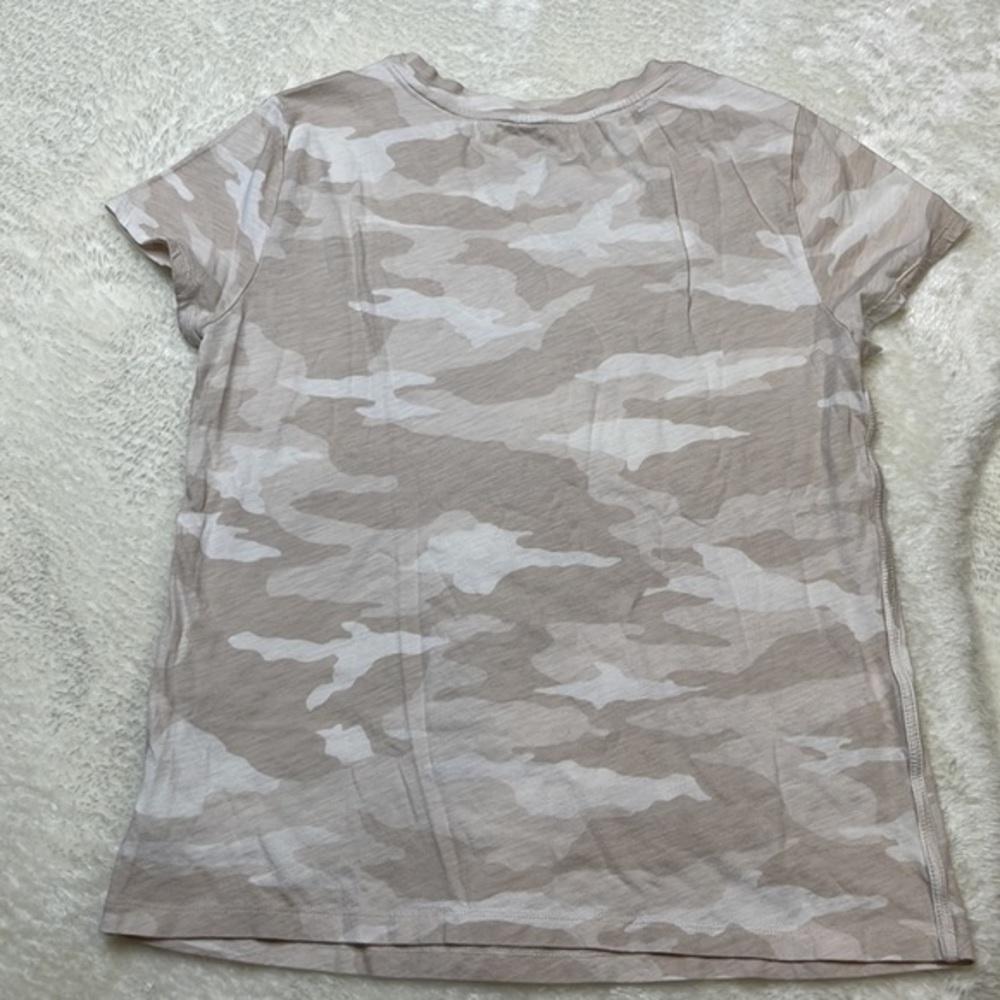 Athleta Organic Daily Crew T-shirt Sea Salt Camo Size M - Picture 2 of 7